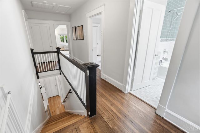3428 Saint Johns Place, Cincinnati, OH 45208