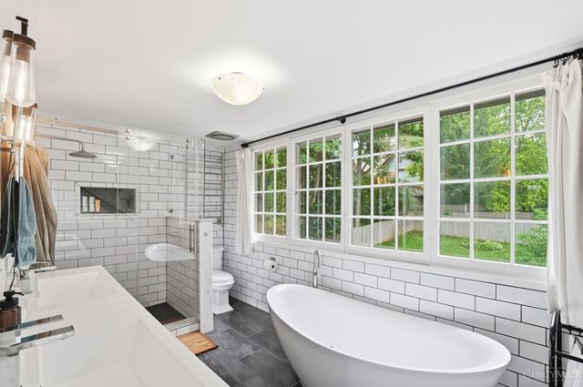 3428 Saint Johns Place, Cincinnati, OH 45208