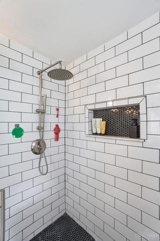3428 Saint Johns Place, Cincinnati, OH 45208