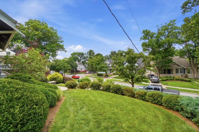 3428 Saint Johns Place, Cincinnati, OH 45208