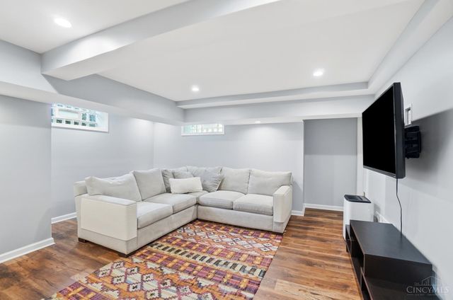 3428 Saint Johns Place, Cincinnati, OH 45208