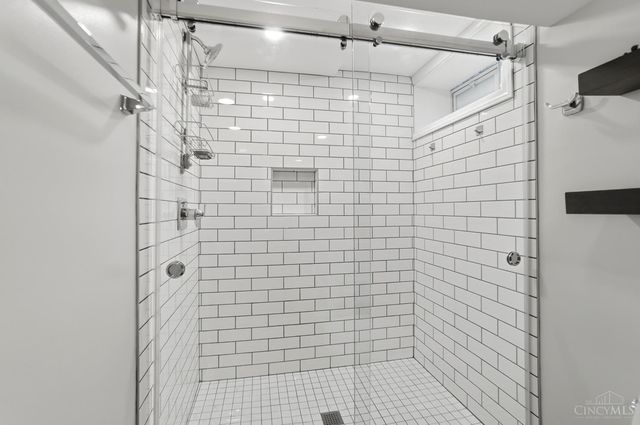 3428 Saint Johns Place, Cincinnati, OH 45208