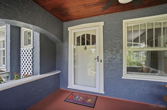3428 Saint Johns Place, Cincinnati, OH 45208