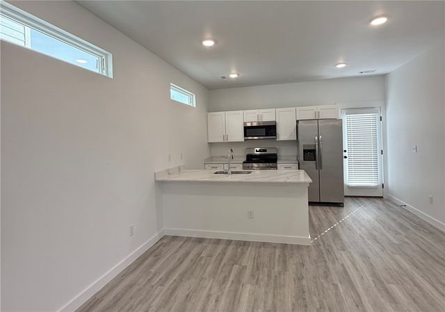 851 Reading Railroad Lane, Bentonville, AR 72713