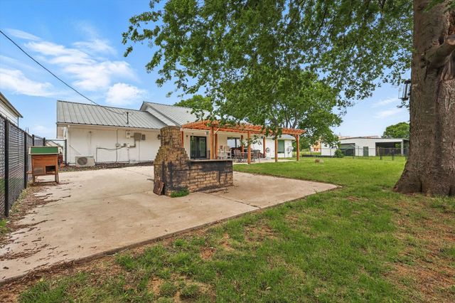 5247 Fm 1569, Farmersville, TX 75442