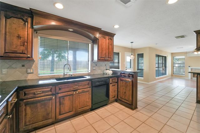 4211 Hambledon Village Drive, Houston, TX 77014