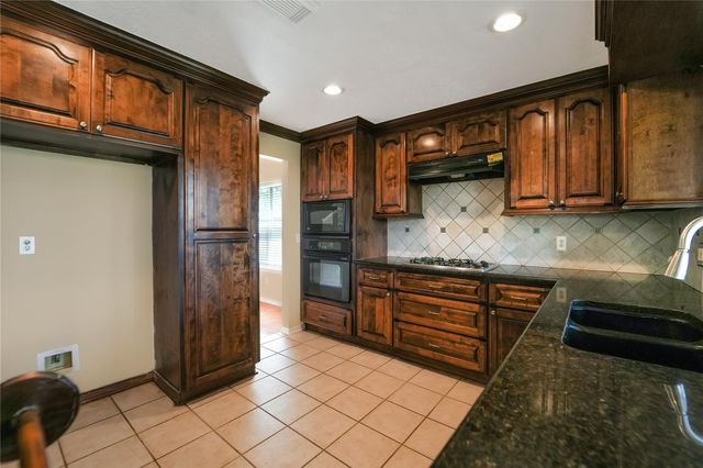 4211 Hambledon Village Drive, Houston, TX 77014