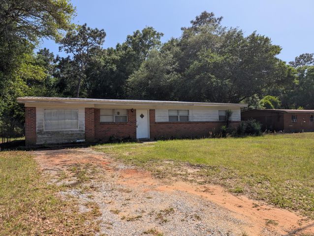 6453 Julia Drive, Milton, FL 32570