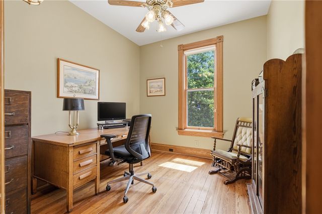 1001 Glenshaw Ave, Shaler, PA 15116