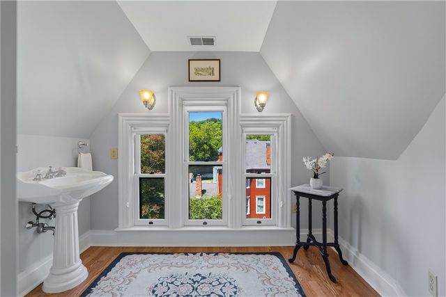1001 Glenshaw Ave, Shaler, PA 15116