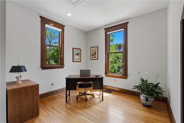 1001 Glenshaw Ave, Shaler, PA 15116