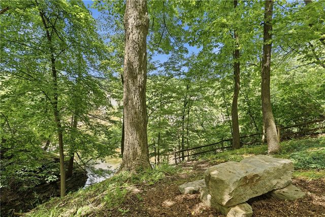 1001 Glenshaw Ave, Shaler, PA 15116