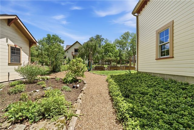 1001 Glenshaw Ave, Shaler, PA 15116