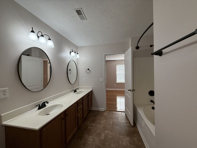 106 Centerrock Dr, Christiana, TN 37037