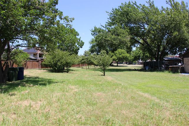 2909 Bobtown Road, Garland, TX 75043