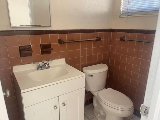 1727 DEWEY Street 3, Hollywood, FL 33020