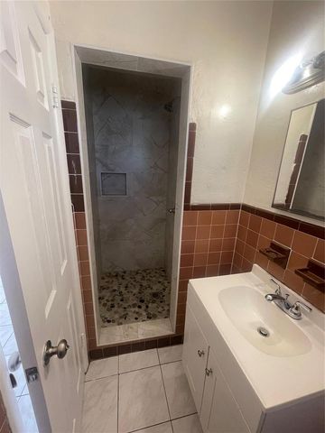 1727 DEWEY Street 3, Hollywood, FL 33020