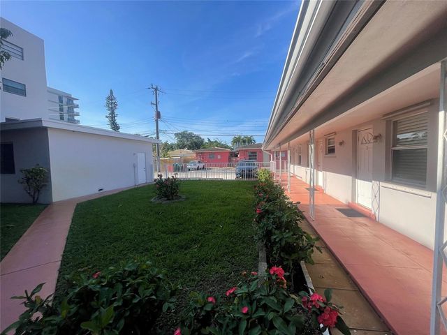 1727 DEWEY Street 3, Hollywood, FL 33020