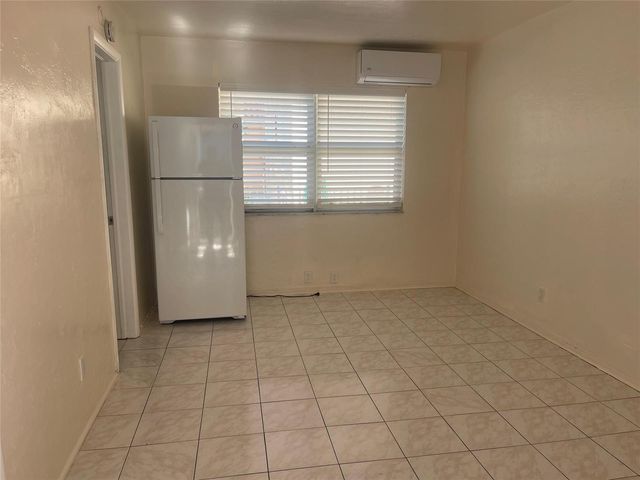 1727 DEWEY Street 3, Hollywood, FL 33020