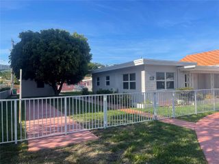 1727 DEWEY Street 3, Hollywood, FL 33020