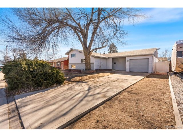 820 Explorador Calle, Denver, CO 80229