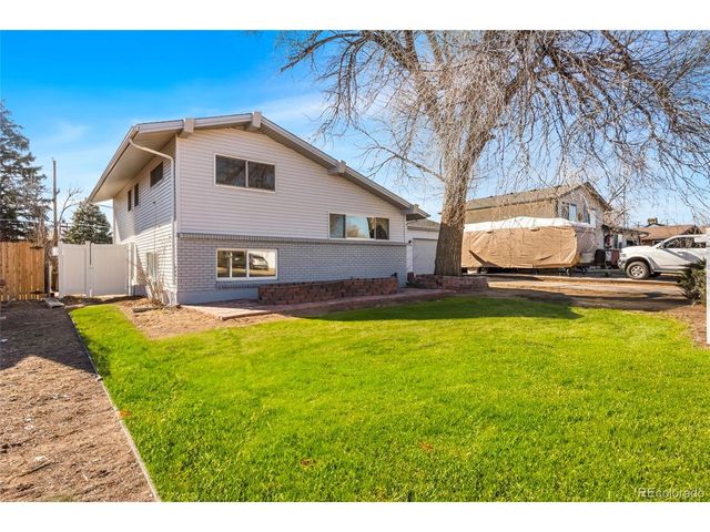 820 Explorador Calle, Denver, CO 80229