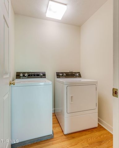 912 Spring Valley Drive, Kingsport, TN 37660