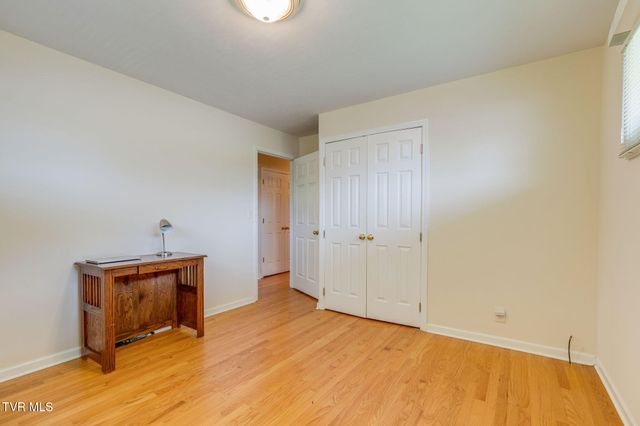 912 Spring Valley Drive, Kingsport, TN 37660