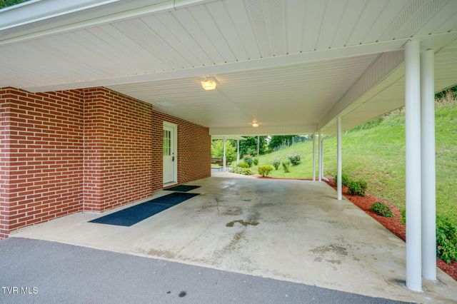 912 Spring Valley Drive, Kingsport, TN 37660