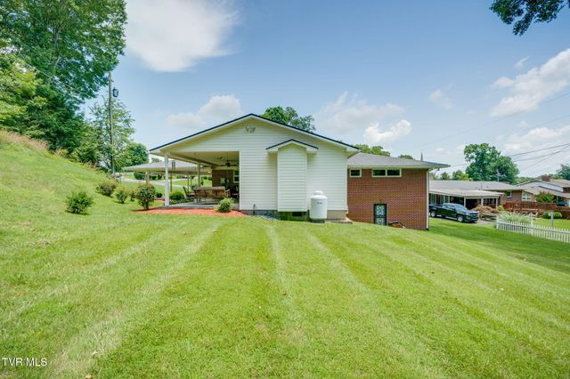 912 Spring Valley Drive, Kingsport, TN 37660