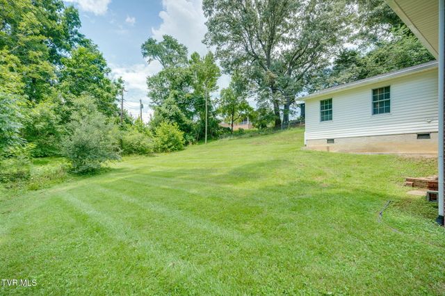 912 Spring Valley Drive, Kingsport, TN 37660