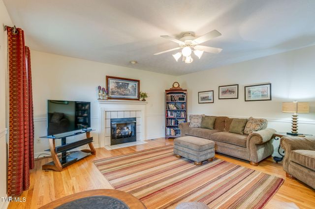 912 Spring Valley Drive, Kingsport, TN 37660