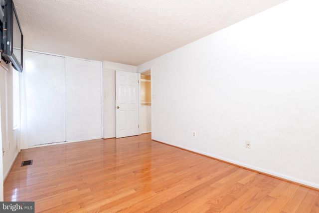 7467 LONE STAR RD, Lorton, VA 22079
