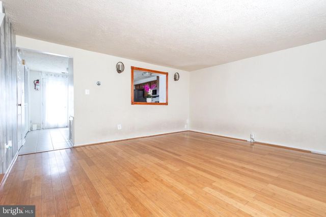 7467 LONE STAR RD, Lorton, VA 22079
