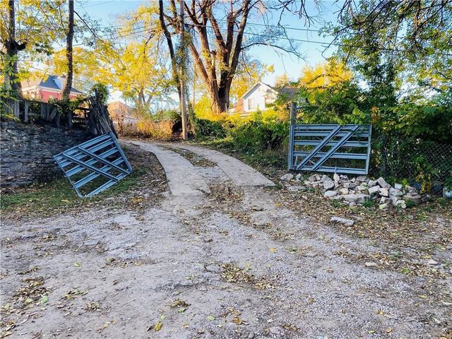 1216 Bunker Avenue, Kansas City, KS 66102