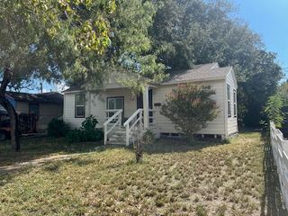 218 W Longview St, Corpus Christi, TX 78408