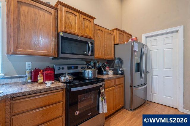 4388 Hearth St NE, Salem, OR 97305