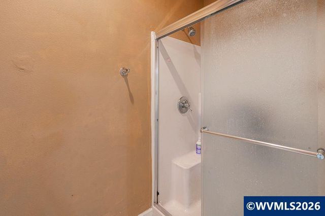 4388 Hearth St NE, Salem, OR 97305