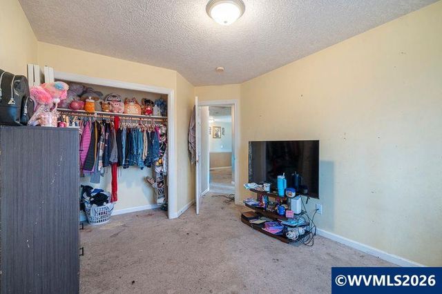 4388 Hearth St NE, Salem, OR 97305