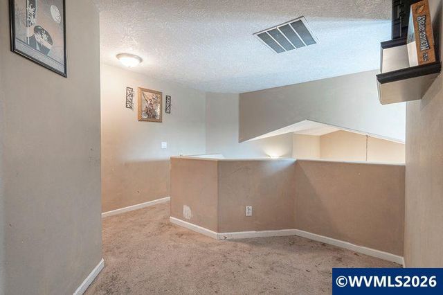 4388 Hearth St NE, Salem, OR 97305