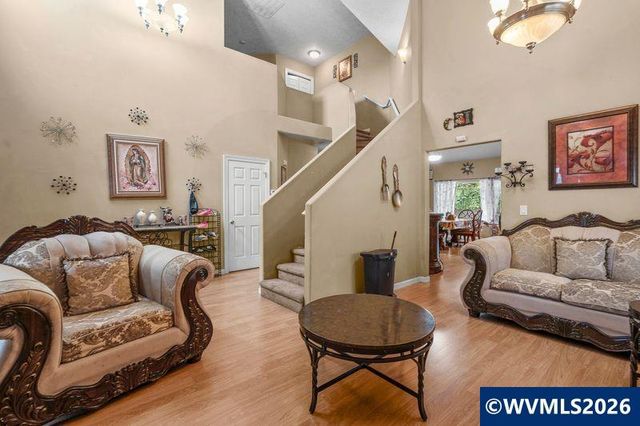 4388 Hearth St NE, Salem, OR 97305