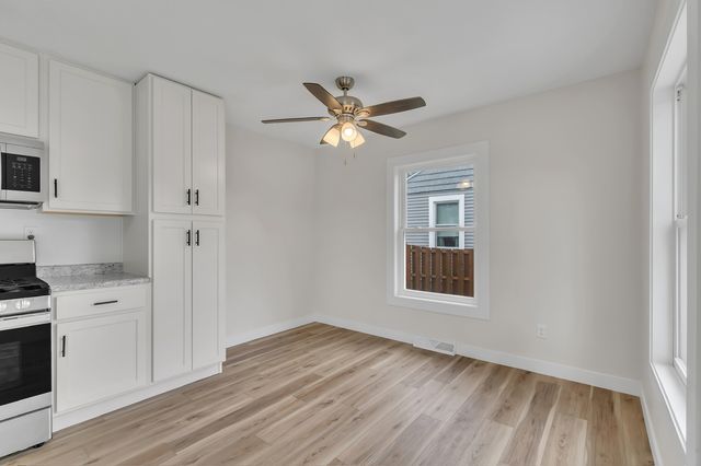 4 Riverview Lane, Bettendorf, IA 52722