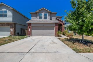 108 Comet DR, Jarrell, TX 76537