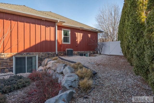 6349 Tower Castle Loop, Ammon, ID 83406