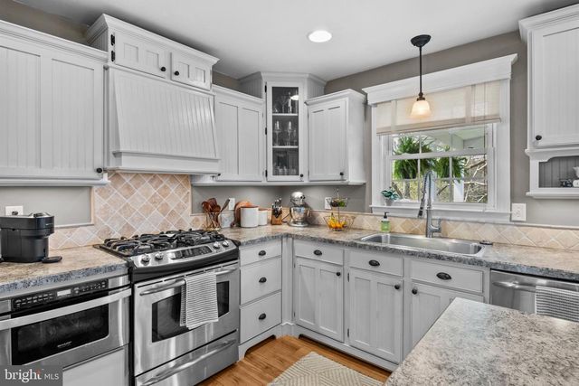 2532 KNOB HILL RD, York, PA 17403