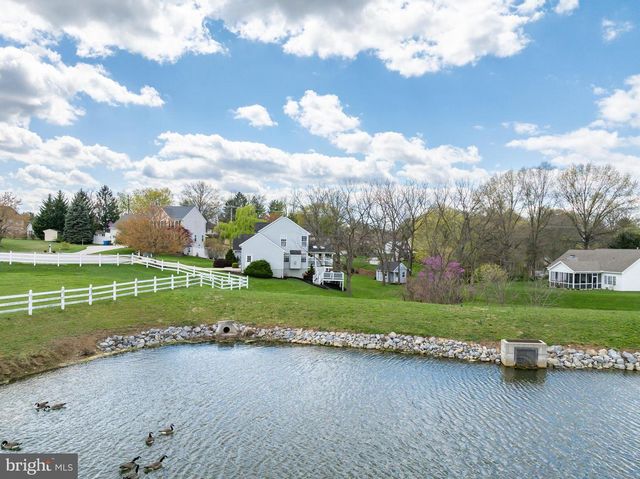 2532 KNOB HILL RD, York, PA 17403