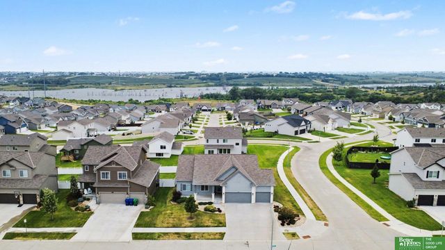 6420 N 168th Avenue, Omaha, NE 68116
