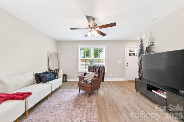 600 W 8th Street, Kannapolis, NC 28081