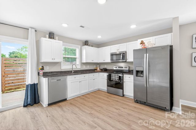 600 W 8th Street, Kannapolis, NC 28081
