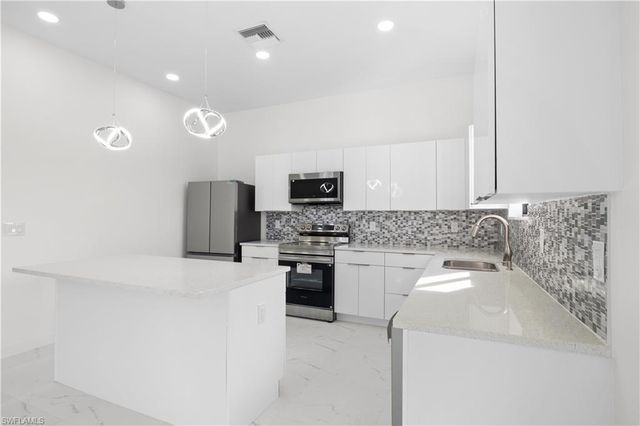 2810 NW 19th AVE, Cape Coral, FL 33993